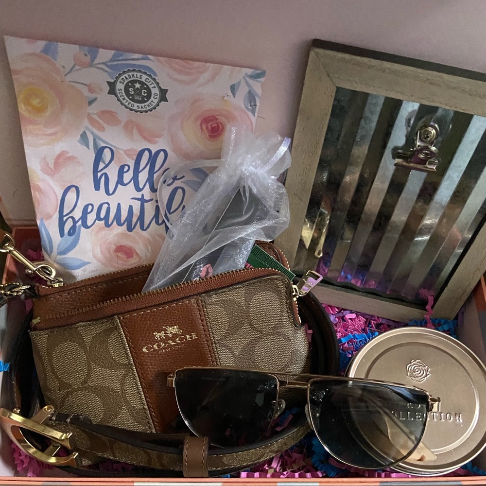 Medium size Coach box